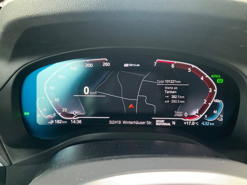 BMW X3 xDrive 30e M Sport — zdjęcie 13