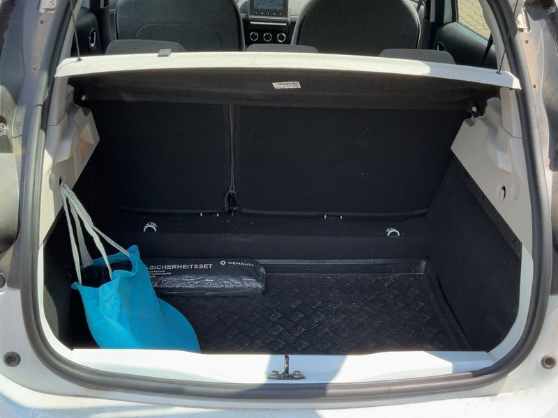 Renault Zoe electric drive 51 kW Experience — zdjęcie 10