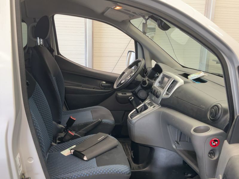 Nissan NV200 Evalia 1.6 Evalia Tekna — zdjęcie 11