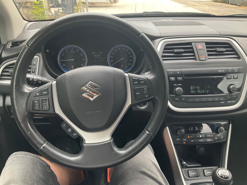 Suzuki SX4 1.6 Classic City+ — zdjęcie 12