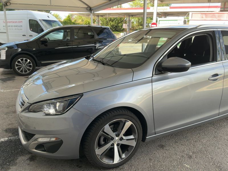 Peugeot 308 1.6 Blue-HDi Allure 2017 – снимка 2
