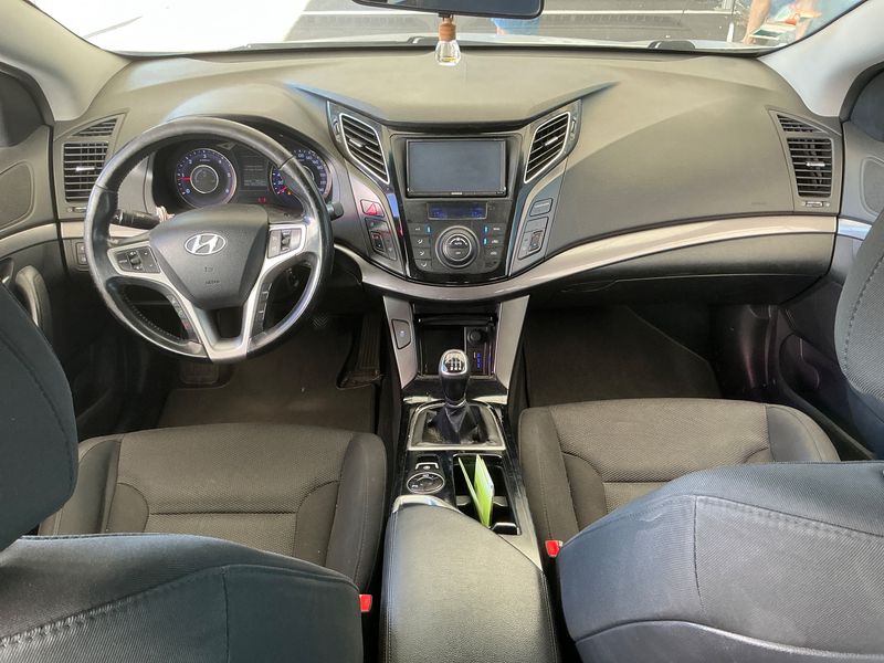 Hyundai i40 1.7 CRDi Comfort — zdjęcie 12