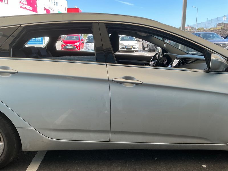 Hyundai i40 1.7 CRDi Comfort — zdjęcie 7
