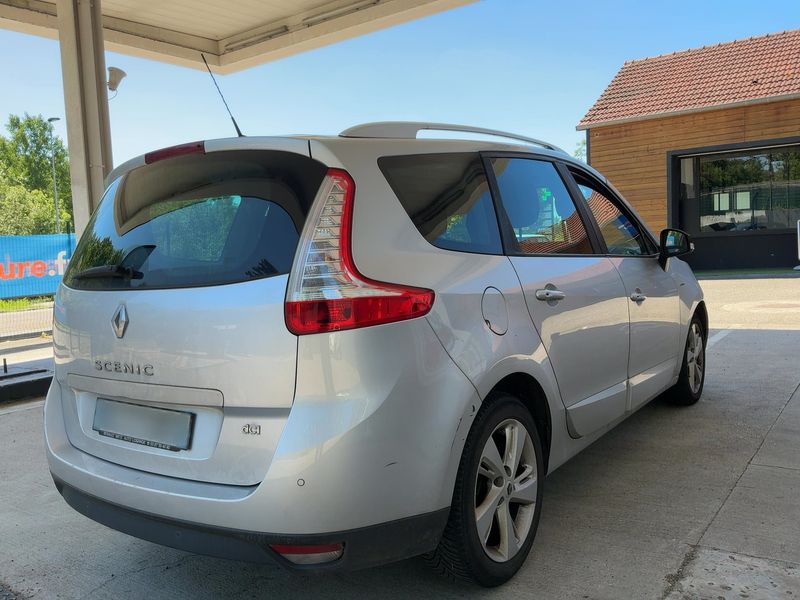 Renault Grand Scenic 1.5 dCi Energy Limited — zdjęcie 6