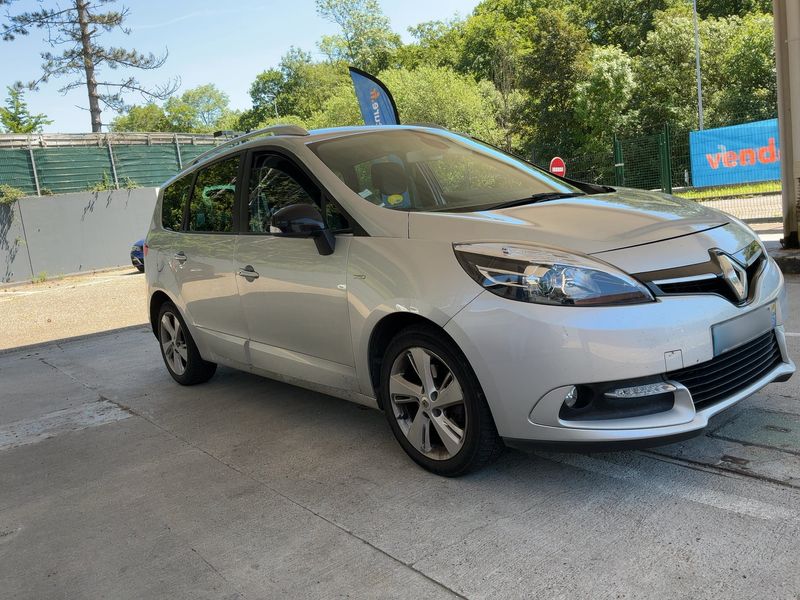 Renault Grand Scenic 1.5 dCi Energy Limited — zdjęcie 8
