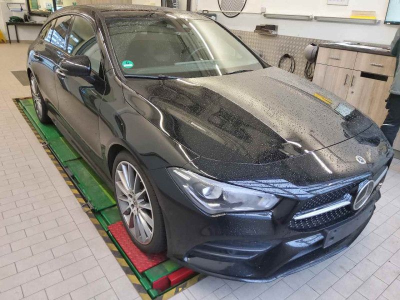 Mercedes-Benz CLA-Klasse CLA 200 Shooting Brake AMG Line