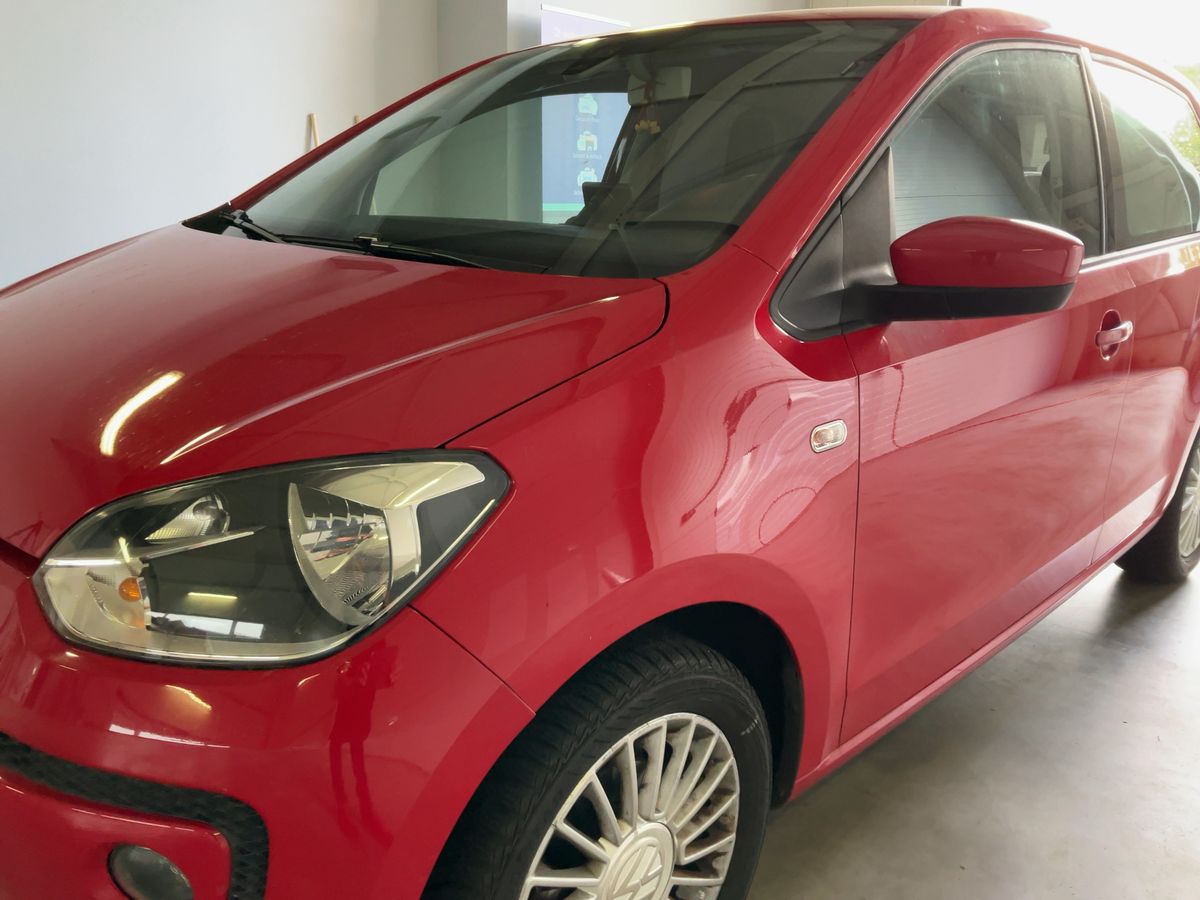 Volkswagen up! 1.0 High up!