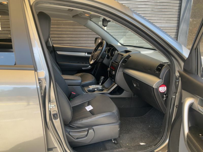 Kia Sorento 2.2 CRDi Emotion 4WD — zdjęcie 11