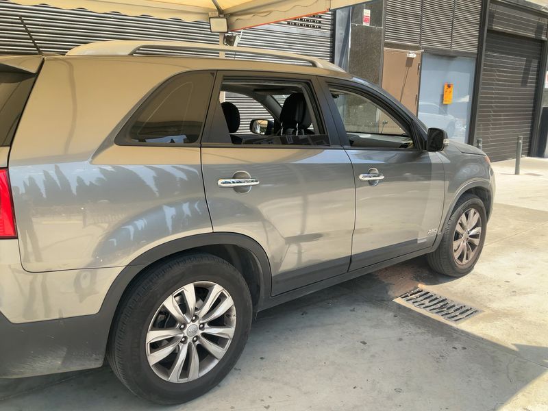Kia Sorento 2.2 CRDi Emotion 4WD — zdjęcie 7