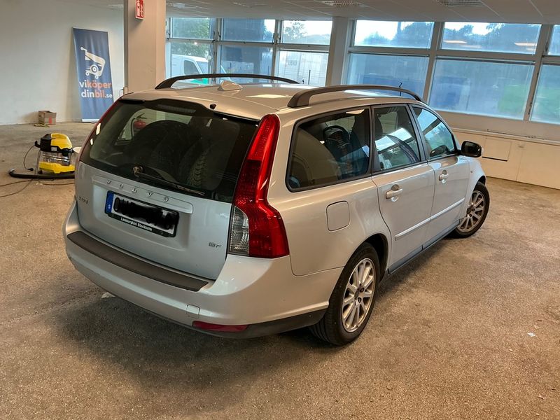 Volvo V50 1.8 F Kinetic — zdjęcie 2