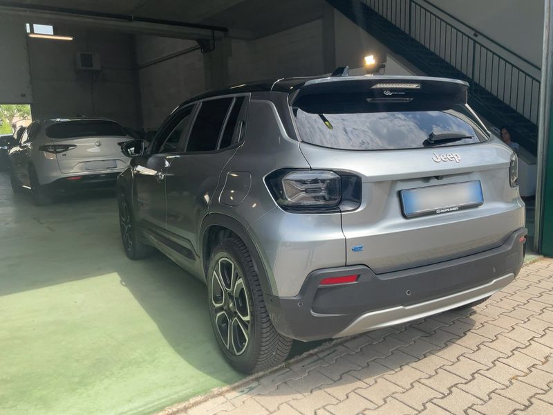 Jeep Avenger electric drive 115 kW Summit Electric — zdjęcie 3
