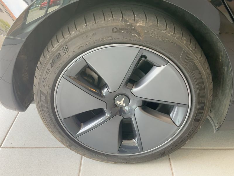 Tesla Model 3 Standard Range 2023 – снимка 9