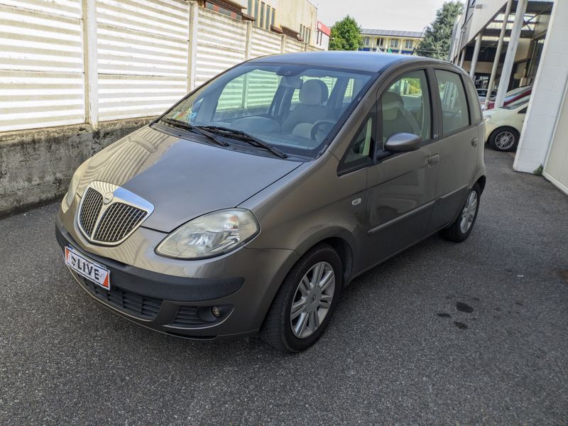 Lancia Musa 1.9 JTD Multijet Oro