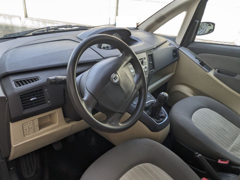 Lancia Musa 1.9 JTD Multijet Oro — zdjęcie 11