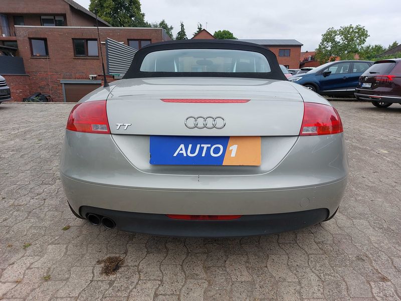 Audi TT 2.0 TFSI Roadster — zdjęcie 4
