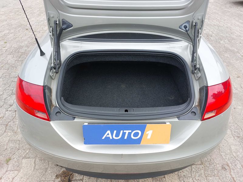 Audi TT 2.0 TFSI Roadster — zdjęcie 9