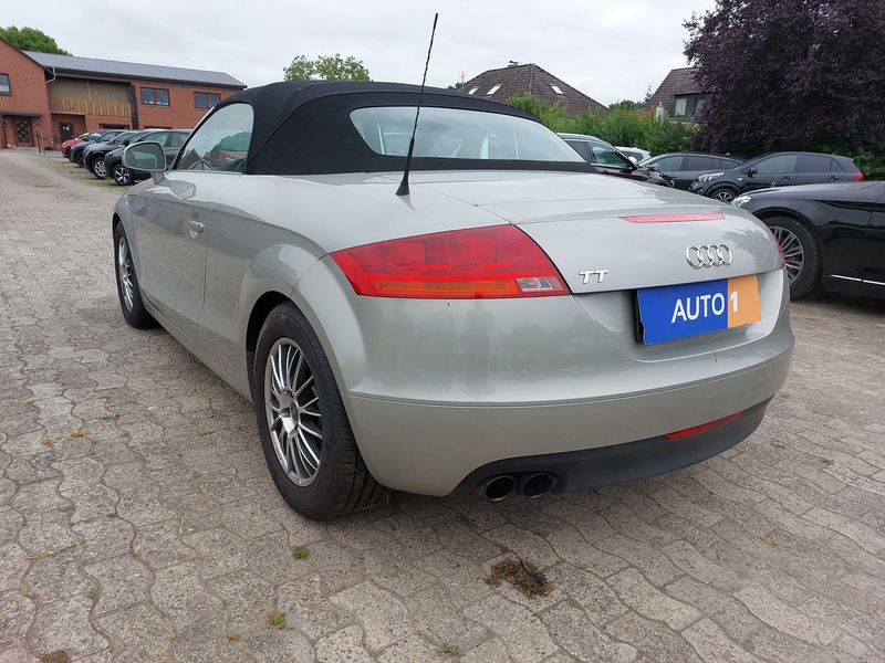 Audi TT 2.0 TFSI Roadster — zdjęcie 3