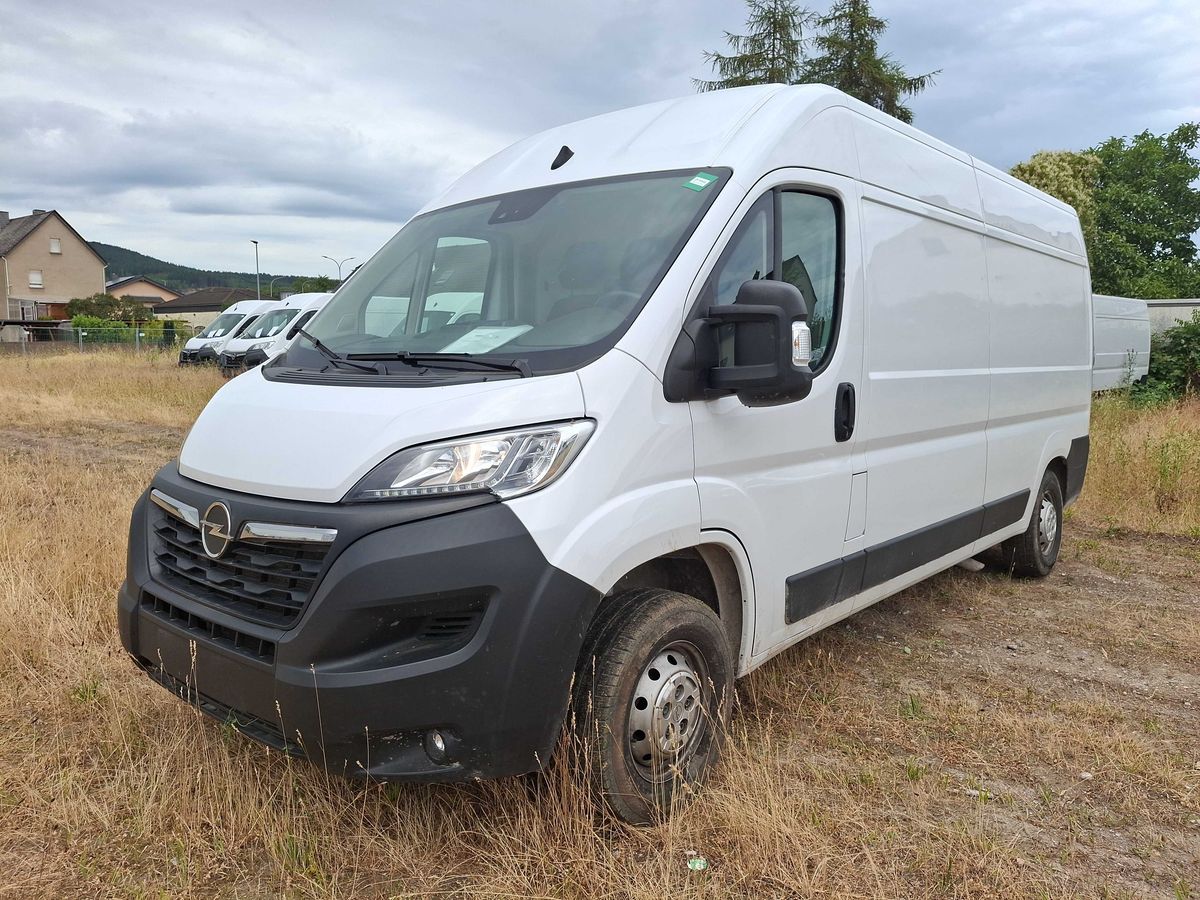 Opel Movano 2024 — photo 1
