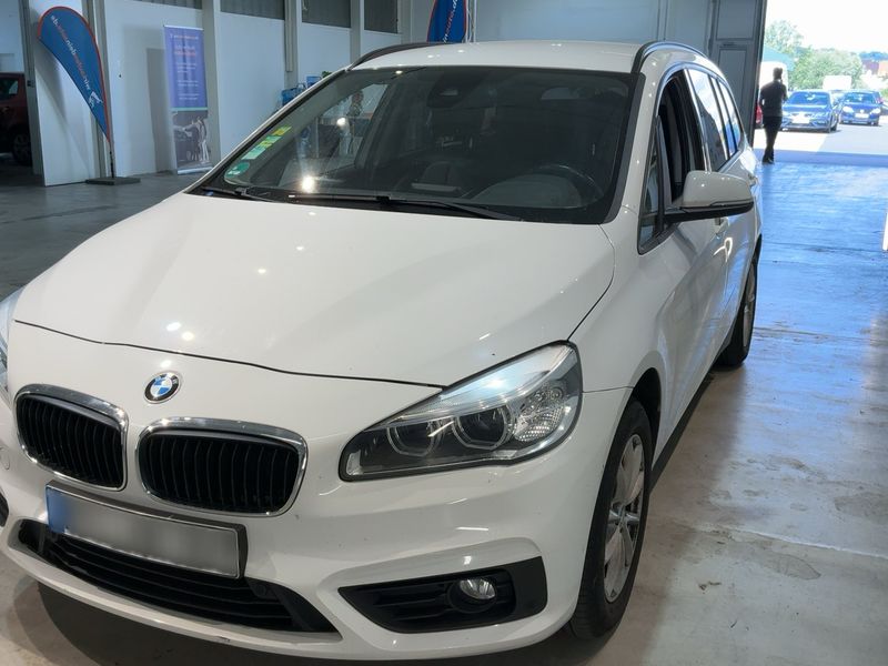 BMW 2er 218i Gran Tourer Advantage