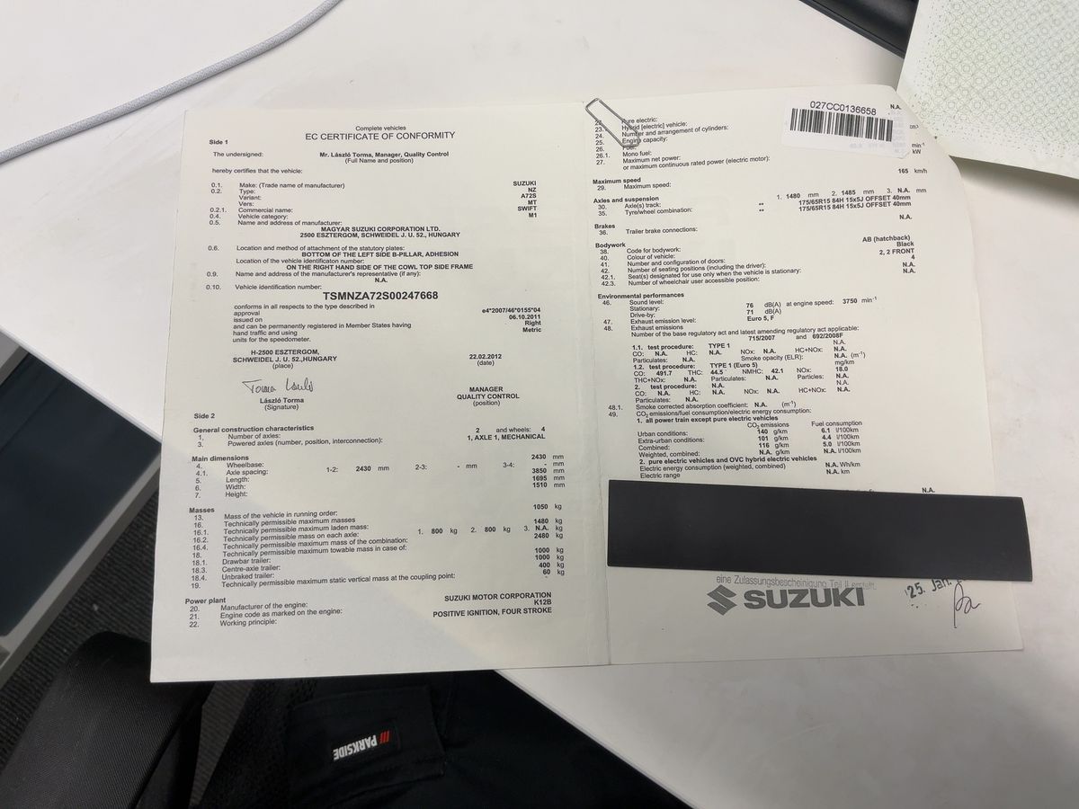 Suzuki Swift 1.2 BlackWhite