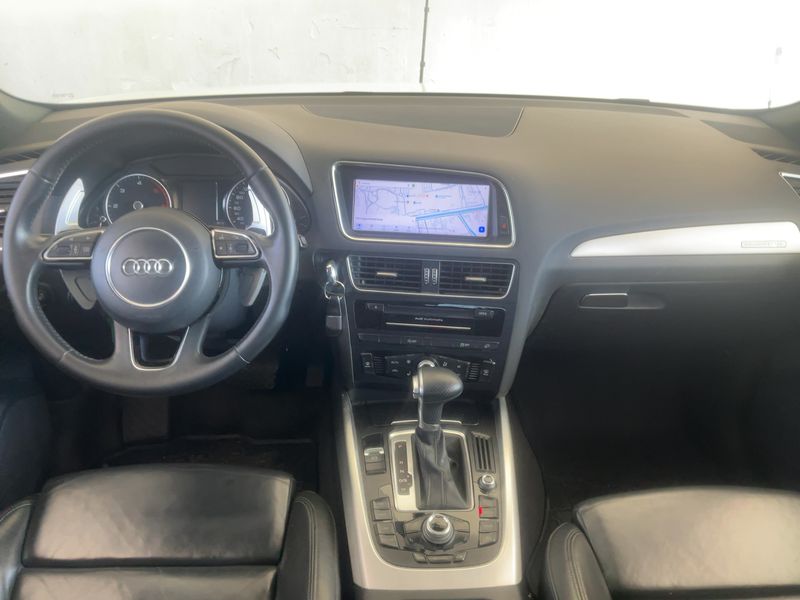 Audi Q5 2.0 TDI quattro — zdjęcie 12