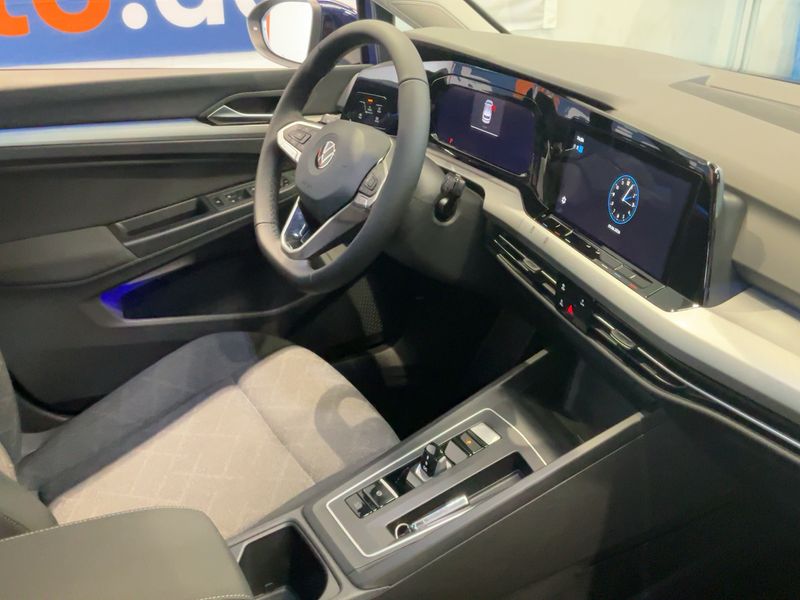 Volkswagen Golf VIII 2.0 TDI Life — zdjęcie 12
