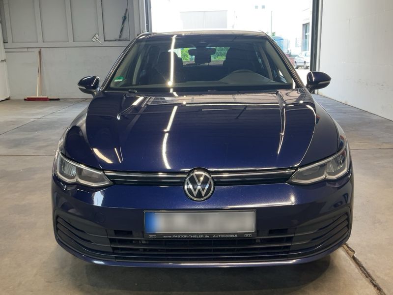 Volkswagen Golf VIII 2.0 TDI Life — zdjęcie 9