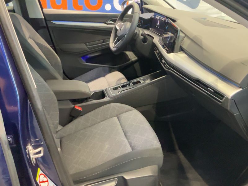 Volkswagen Golf VIII 2.0 TDI Life — zdjęcie 11