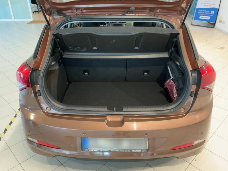 Hyundai i20 1.0 TGDI Trend — zdjęcie 10
