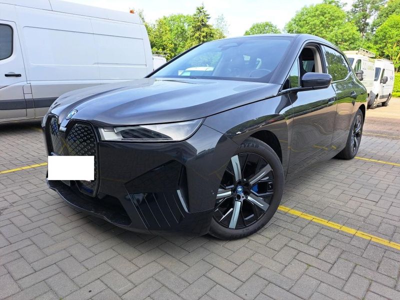 iX iX 50 xDrive Sport