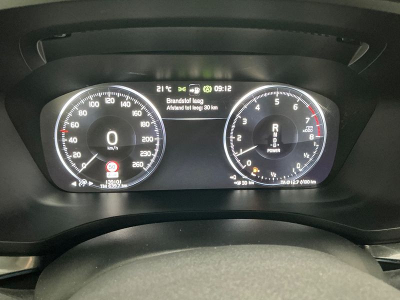 Volvo S60 2.0 T8 Plug-in Hybrid R Design AWD — zdjęcie 13