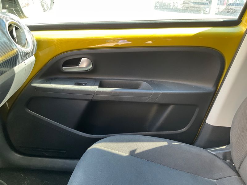 Volkswagen up! 1.0 Black Style 2020 – снимка 28