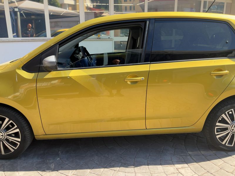 Volkswagen up! 1.0 Black Style — zdjęcie 4