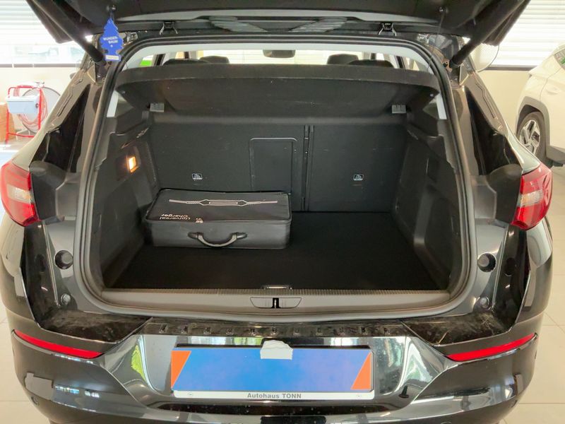 Opel Grandland X 1.6 Plug-in Hybrid 4 GSe — zdjęcie 10