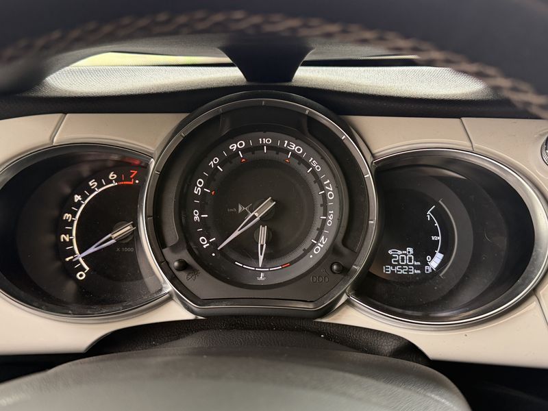 DS Automobiles DS3 Cabrio 1.2 PureTech SoChic — zdjęcie 12