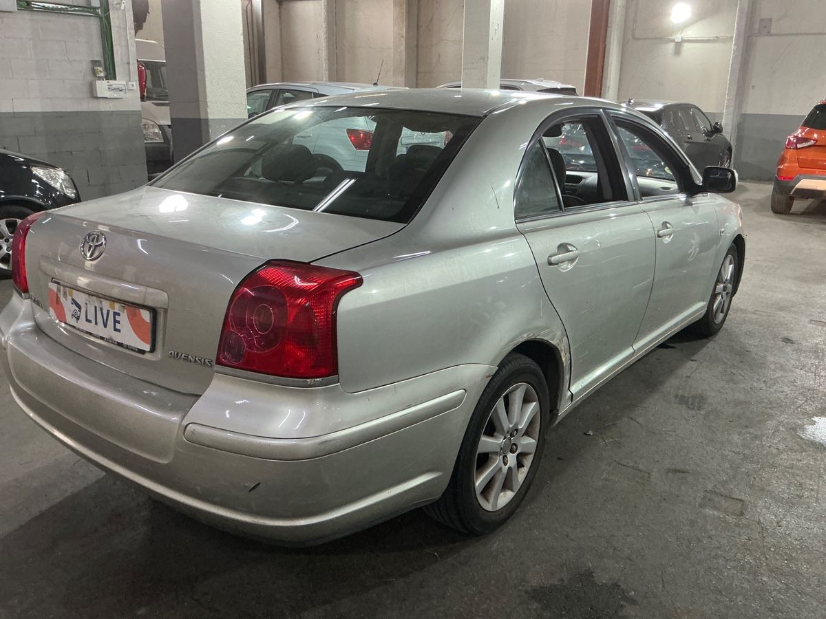 Toyota Avensis 1.8 Sol