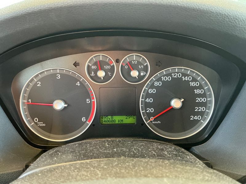 Ford Focus 1.6 Ti-VCT Sport — zdjęcie 4