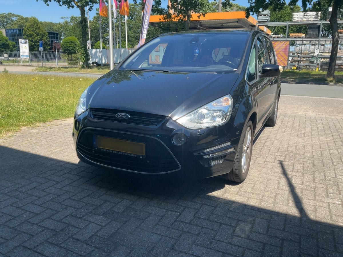 Ford S-Max 2012