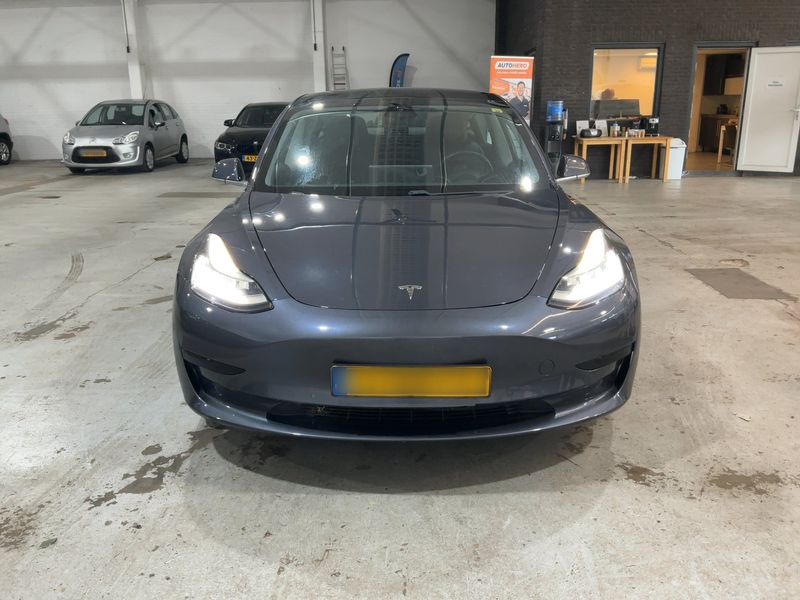Tesla Model 3 Standard Range Plus 2019 – снимка 14