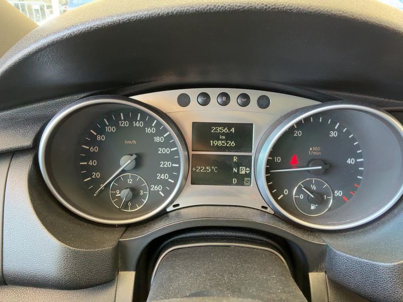 Mercedes-Benz R-Klasse R 320 CDI L 4Matic — zdjęcie 13