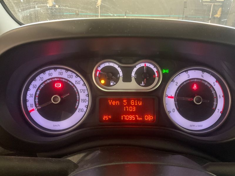 Fiat 500L 1.3 JTD Trekking 2013 – снимка 18