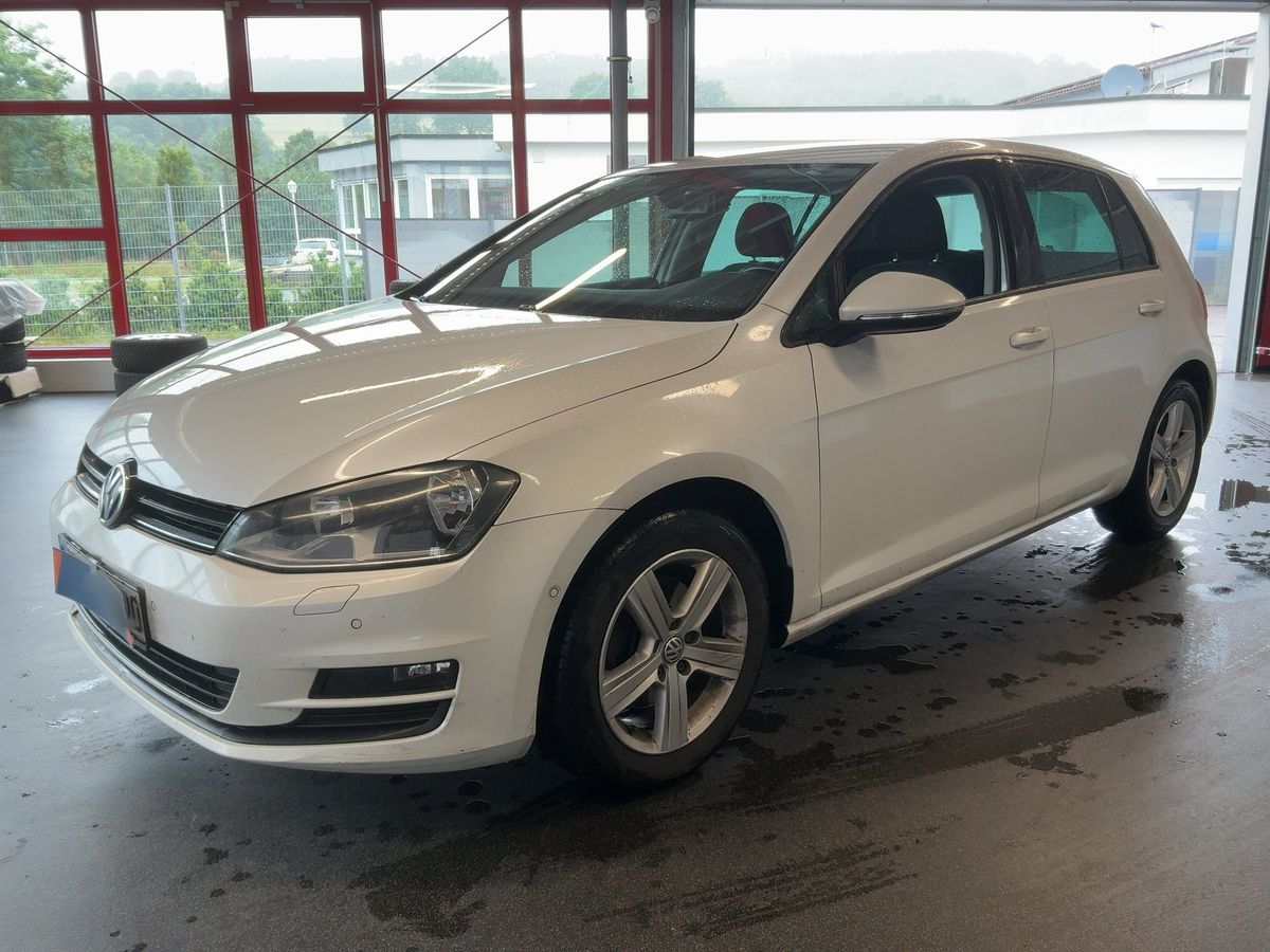 Volkswagen Golf 2013 — photo 1