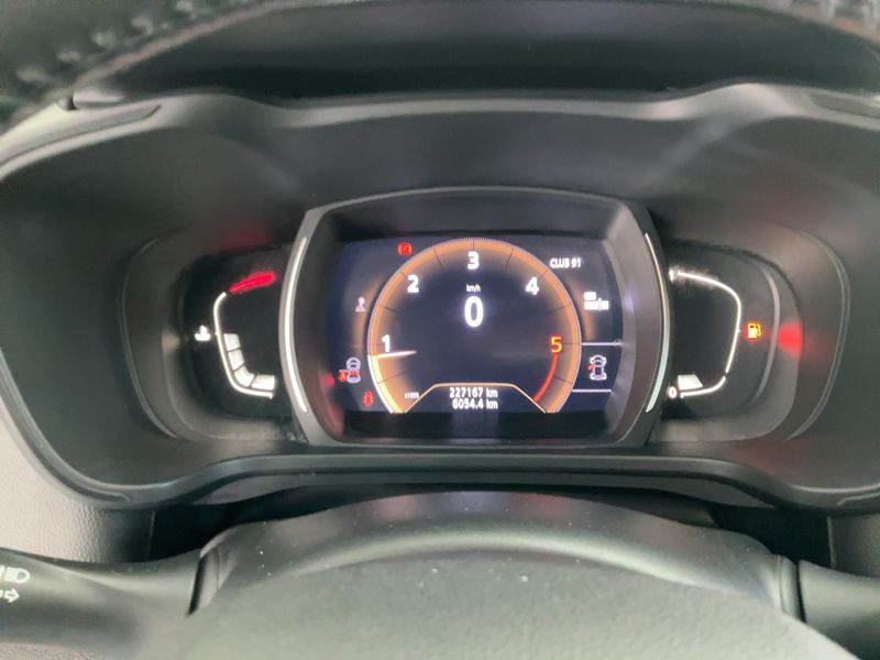 Renault Kadjar 1.5 dCi S-Edition — zdjęcie 13