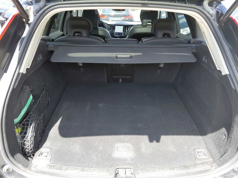 Volvo XC60 2.0 T6 Twin Engine Recharge Plug-in Hybrid Inscription Expression AWD — zdjęcie 9
