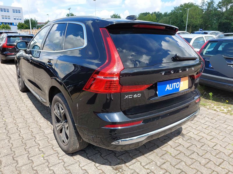 Volvo XC60 2.0 T6 Twin Engine Recharge Plug-in Hybrid Inscription Expression AWD — zdjęcie 3