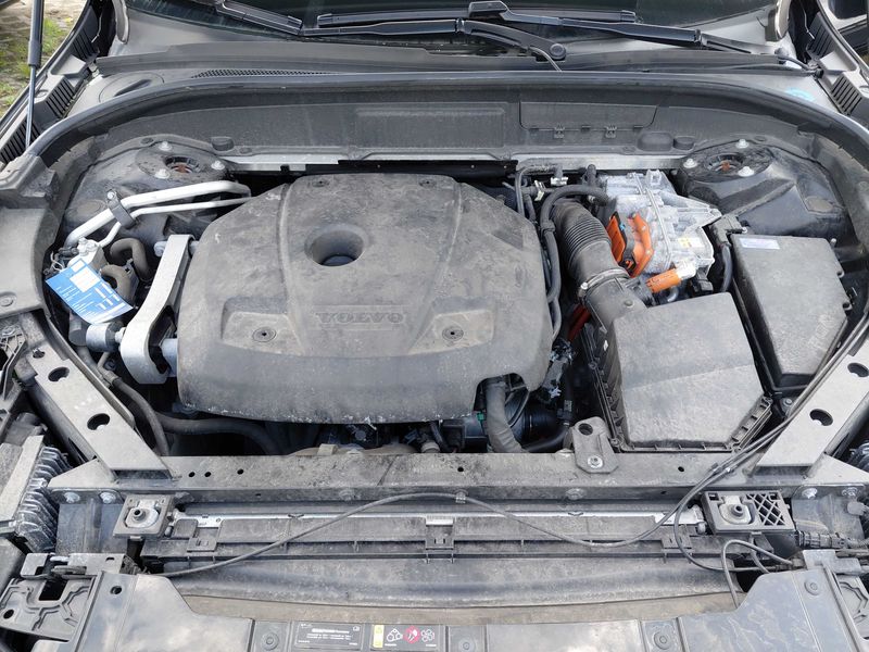 Volvo XC60 2.0 T6 Twin Engine Recharge Plug-in Hybrid Inscription Expression AWD — zdjęcie 8