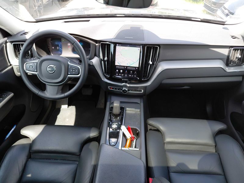Volvo XC60 2.0 T6 Twin Engine Recharge Plug-in Hybrid Inscription Expression AWD — zdjęcie 11