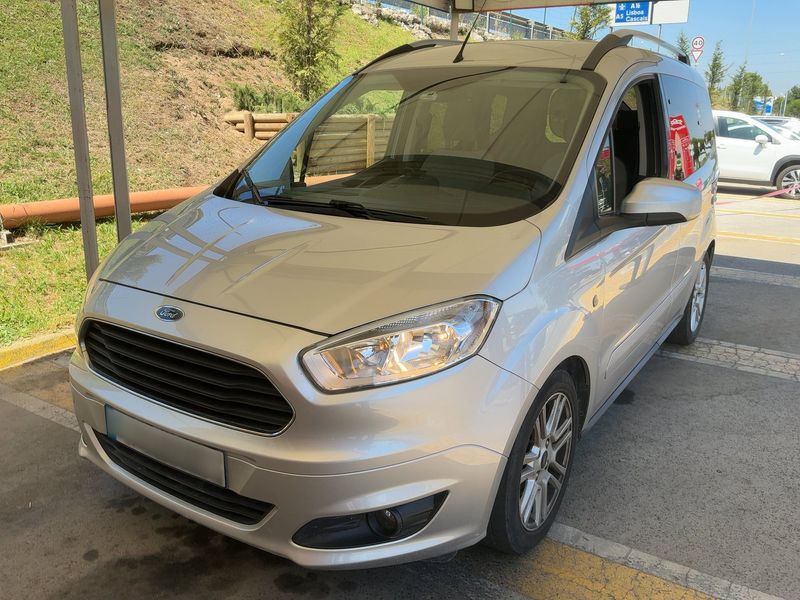 Ford Tourneo 1.5 TDCi Titanium