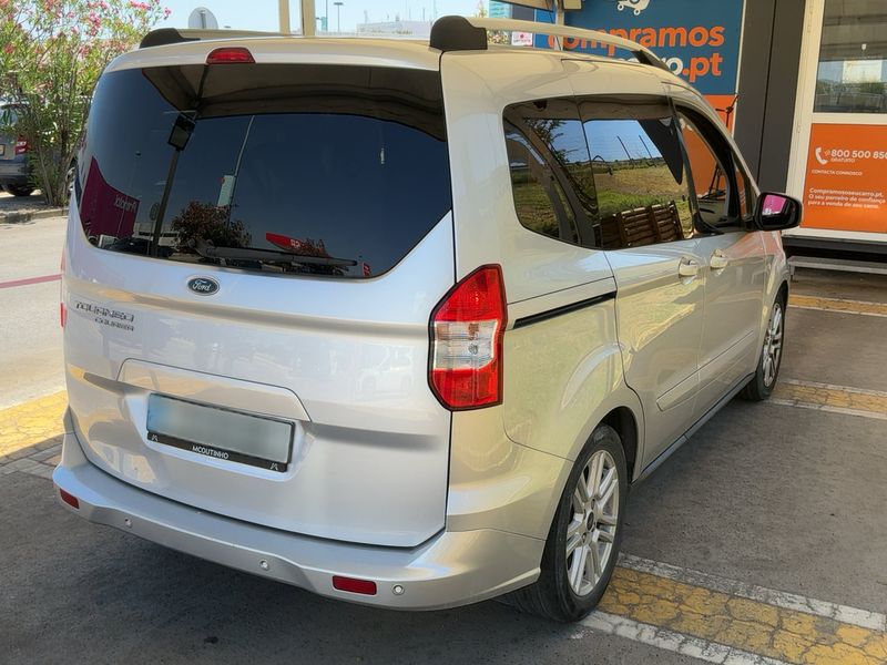 Ford Tourneo 1.5 TDCi Titanium — zdjęcie 6