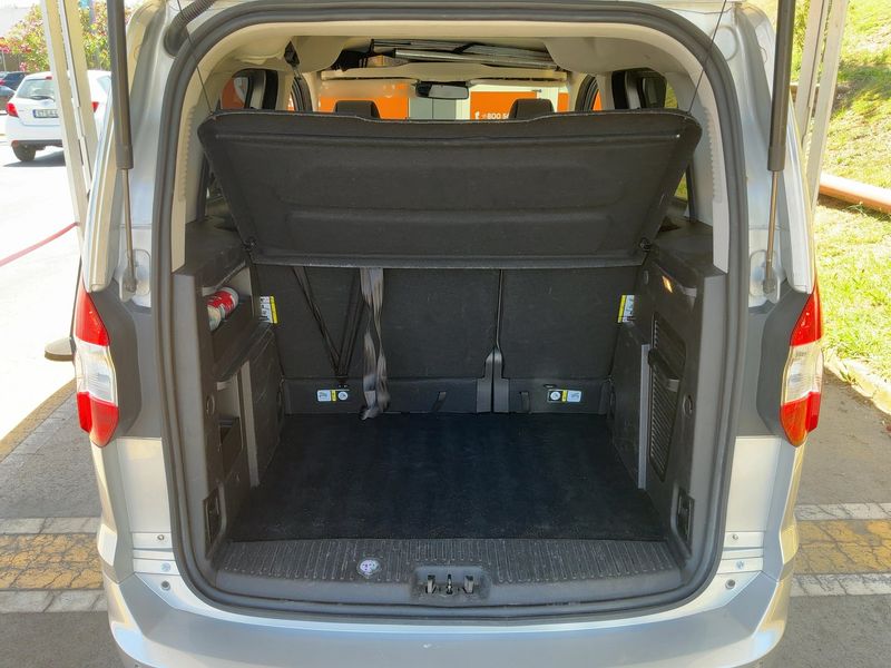 Ford Tourneo 1.5 TDCi Titanium — zdjęcie 10